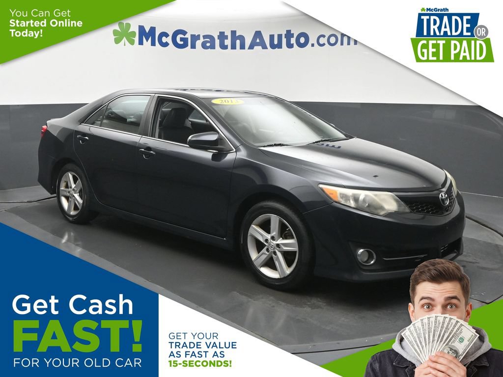 Used 2013 Toyota Camry SE FWD image 1