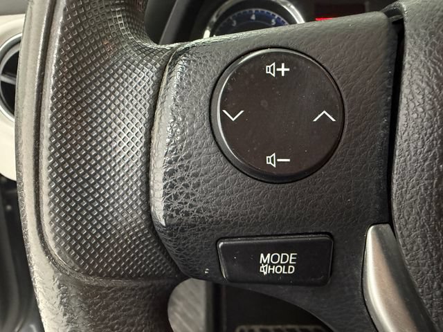 Used 2018 Toyota Corolla LE FWD image 10