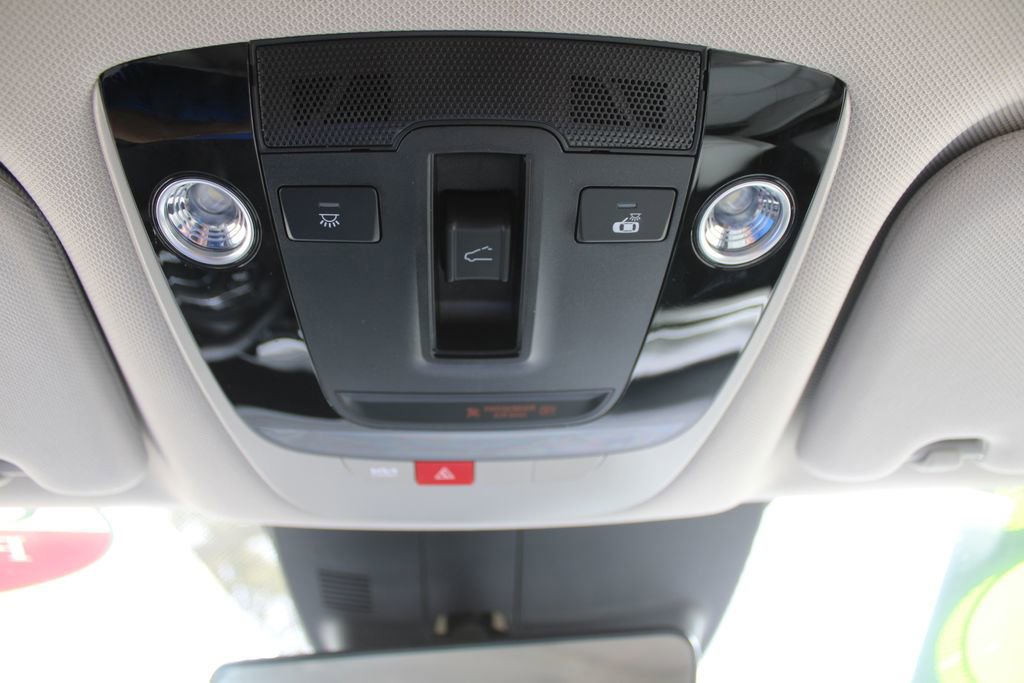 Certified 2025 Kia Sorento S w/ Panoramic Sunroof Package FWD image 55