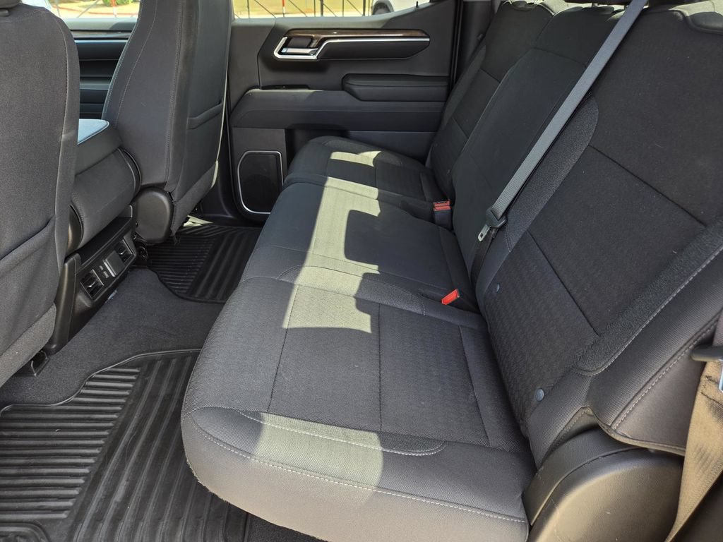 Used 2026 Chevrolet Silverado 1500 LT AWD/4WD image 37
