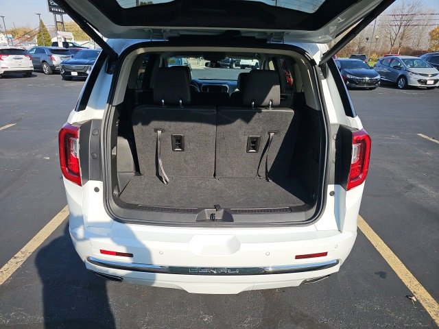 Used 2023 GMC Acadia Denali image 15