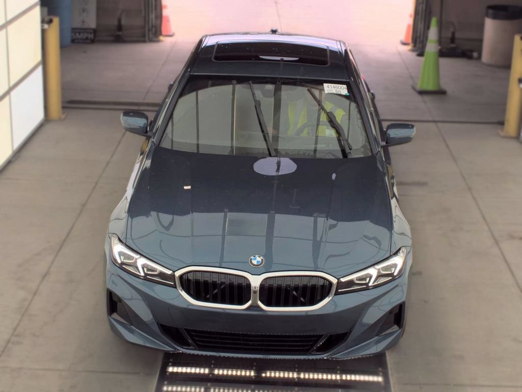 Used 2025 BMW 330i xDrive Sedan w/ Premium Package AWD/4WD image 3