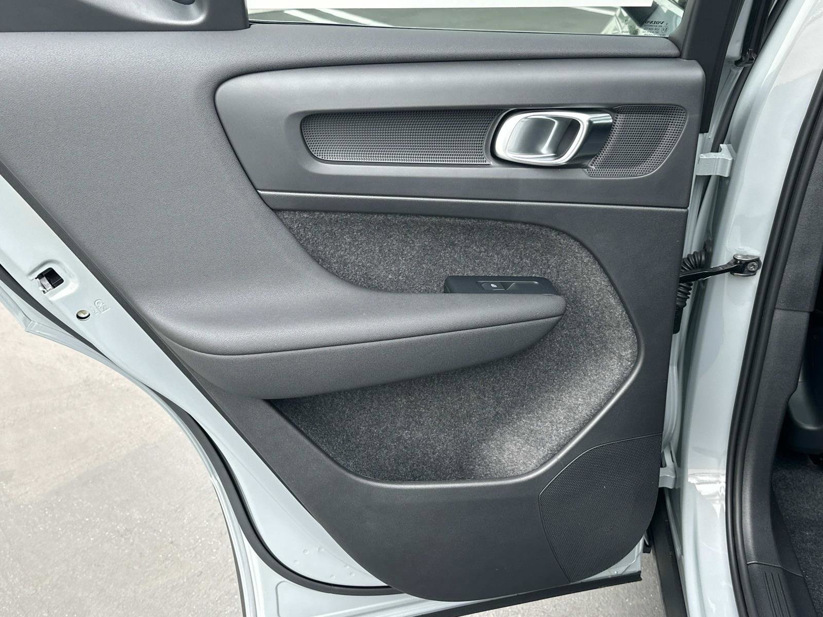 New 2026 Volvo XC40 B5 Plus w/ Protection Package Premier AWD/4WD image 16