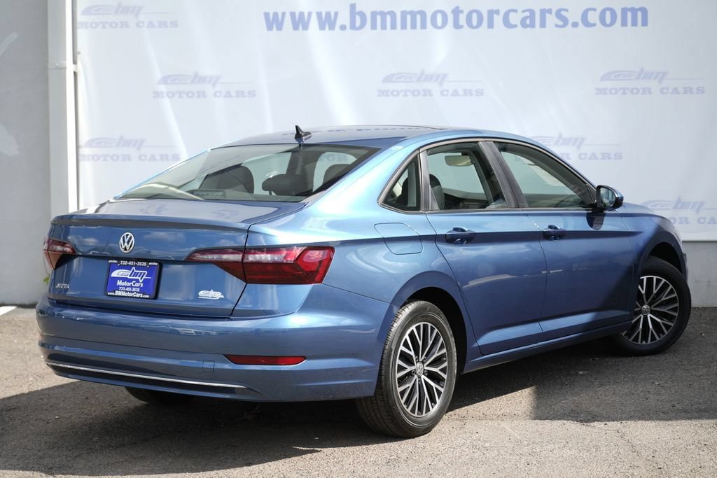 Used 2021 Volkswagen Jetta SE w/ SE Cold Weather Package FWD image 3