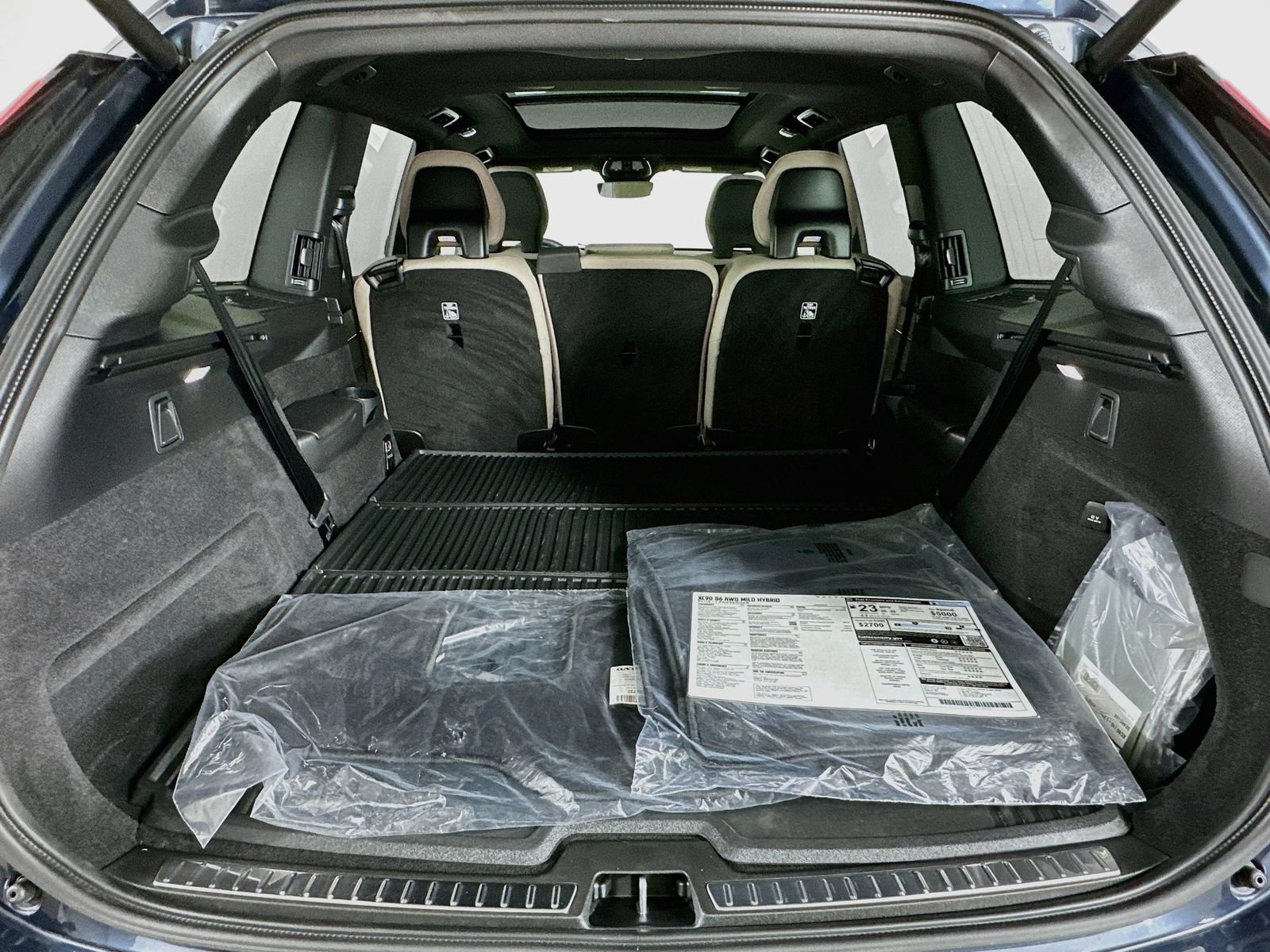 Used 2026 Volvo XC90 B6 Plus w/ Protection Package Premier AWD/4WD image 38