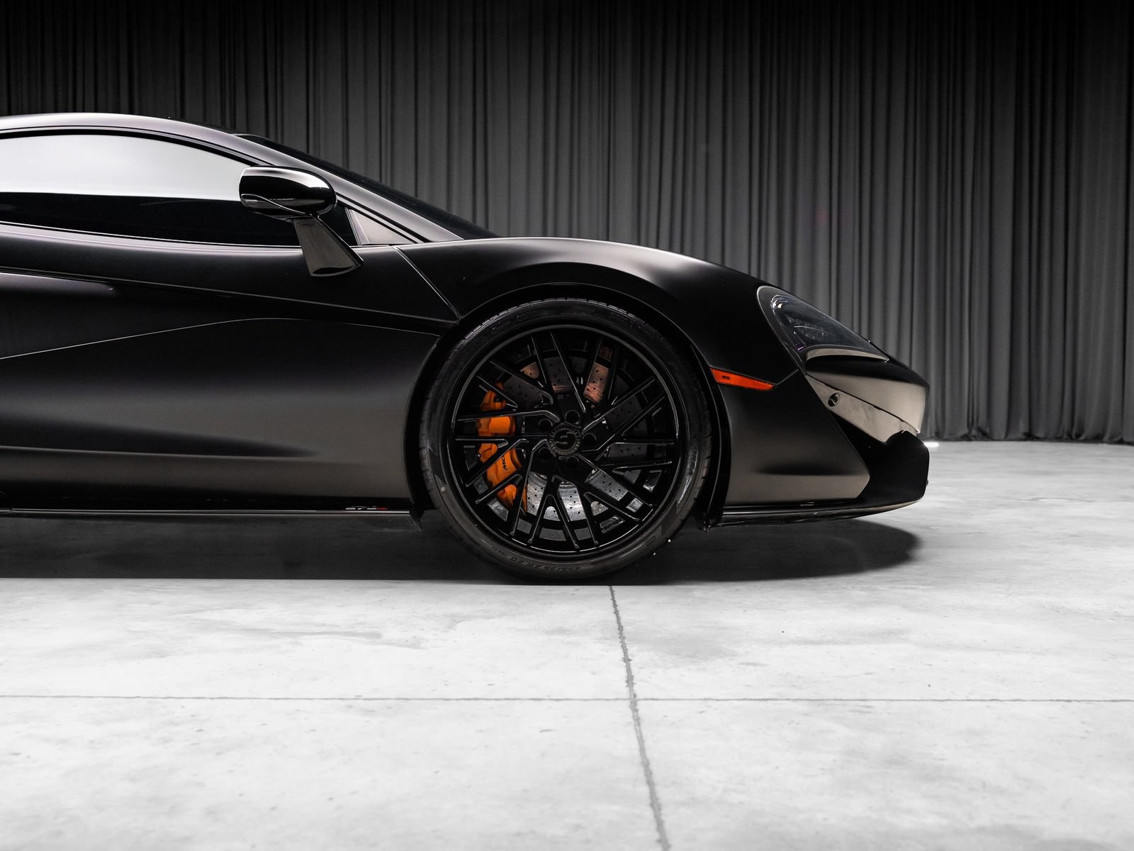 Used 2016 McLaren 570S Coupe RWD image 27