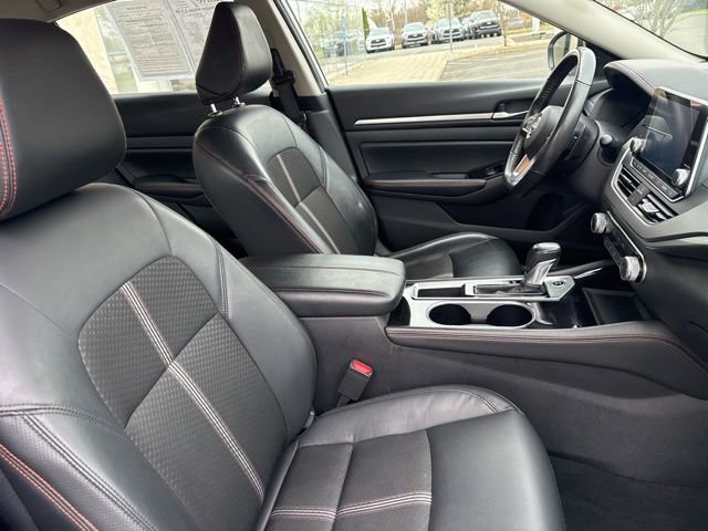 Used 2024 Nissan Altima 2.5 SR image 15