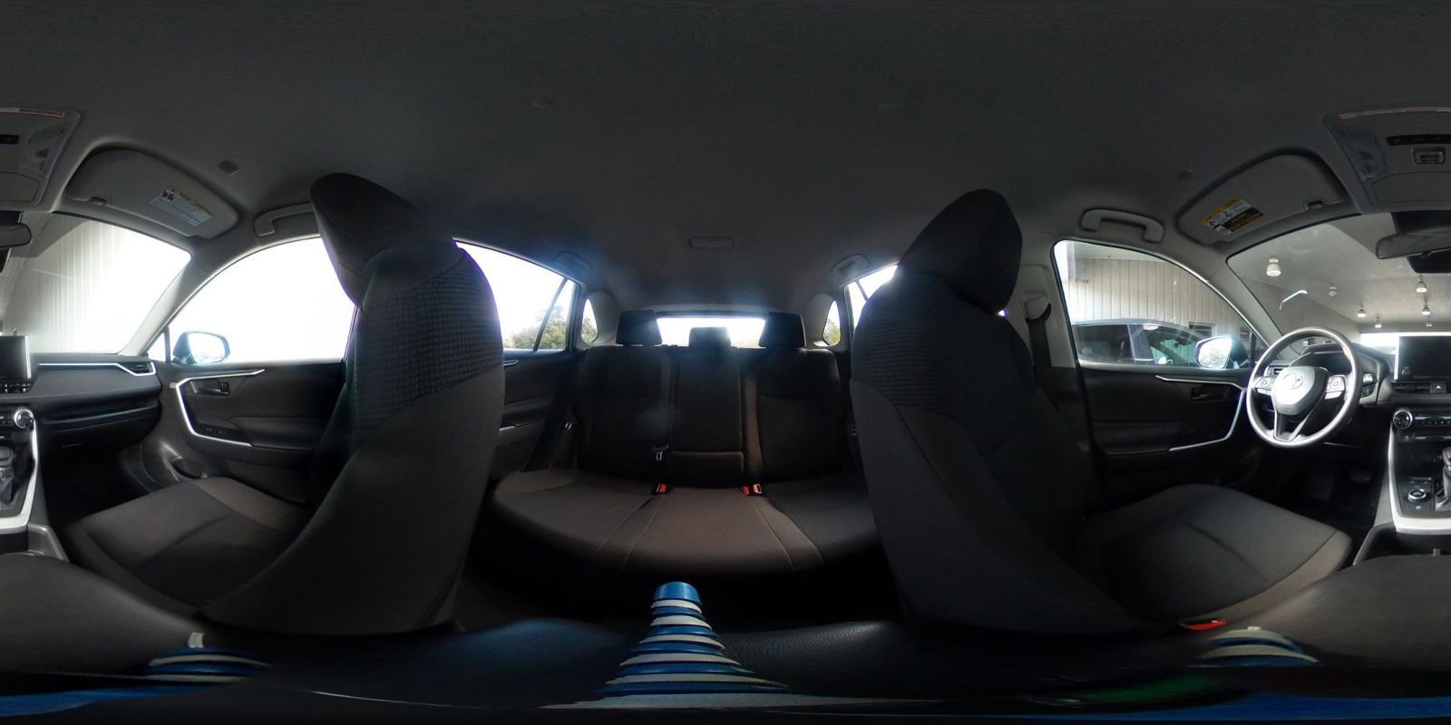 Used 2025 Toyota RAV4 LE image 41