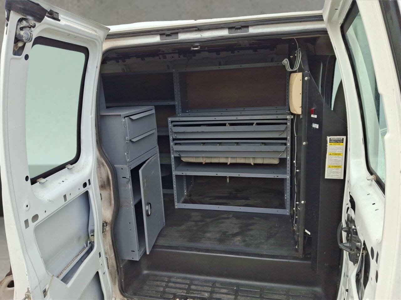 Used 2014 Chevrolet Express 2500 image 18