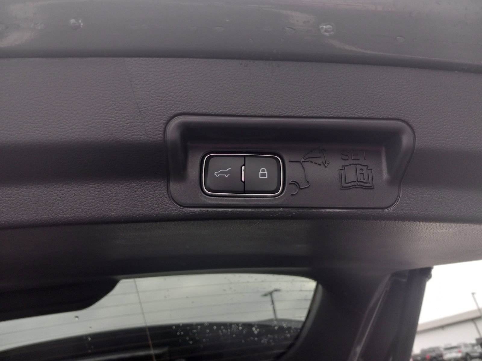 Used 2025 Ford Explorer ST-Line w/ ST-Line Street Pack image 13