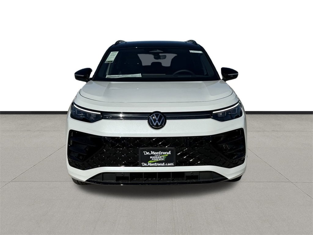 New 2026 Volkswagen Tiguan SE R-Line image 2