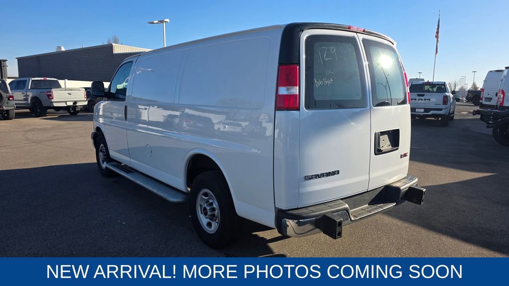 Used 2024 GMC Savana 2500 w/ Driver Convenience Package image 3