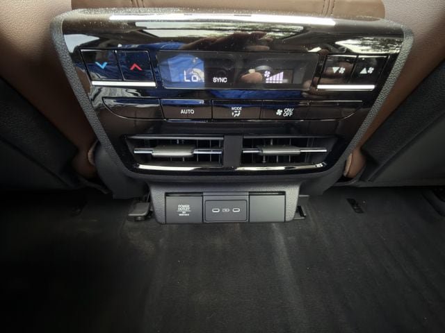 Used 2026 Acura MDX w/ Technology Package AWD/4WD image 28