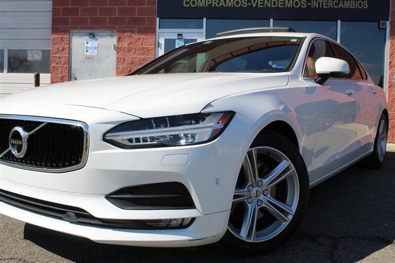 Used 2018 Volvo S90 T5 Momentum w/ Convenience Package image 3