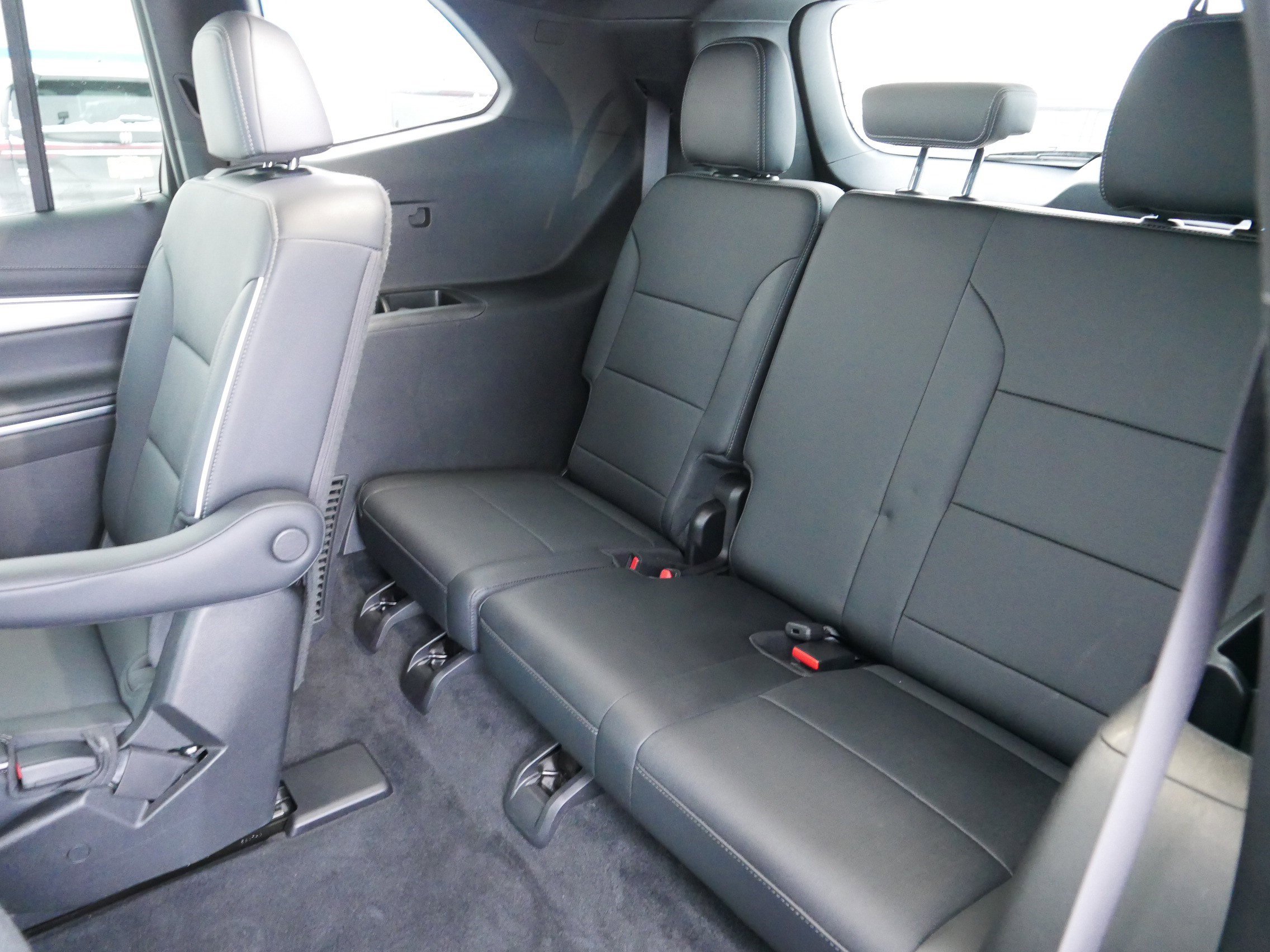 Certified 2025 Buick Enclave Preferred image 35