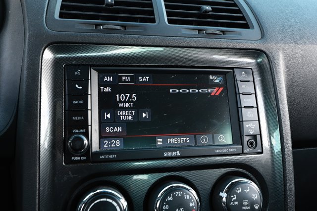 Used 2014 Dodge Challenger SXT RWD image 15