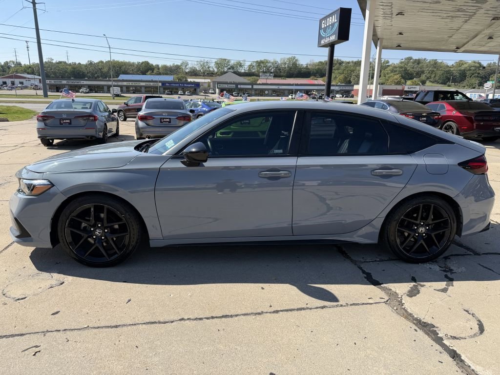 Used 2024 Honda Civic Sport image 4