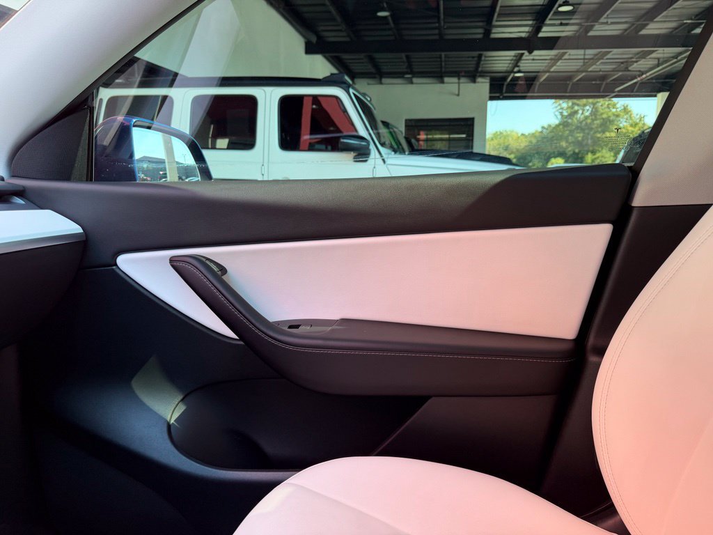 Used 2022 Tesla Model Y Performance AWD/4WD image 36