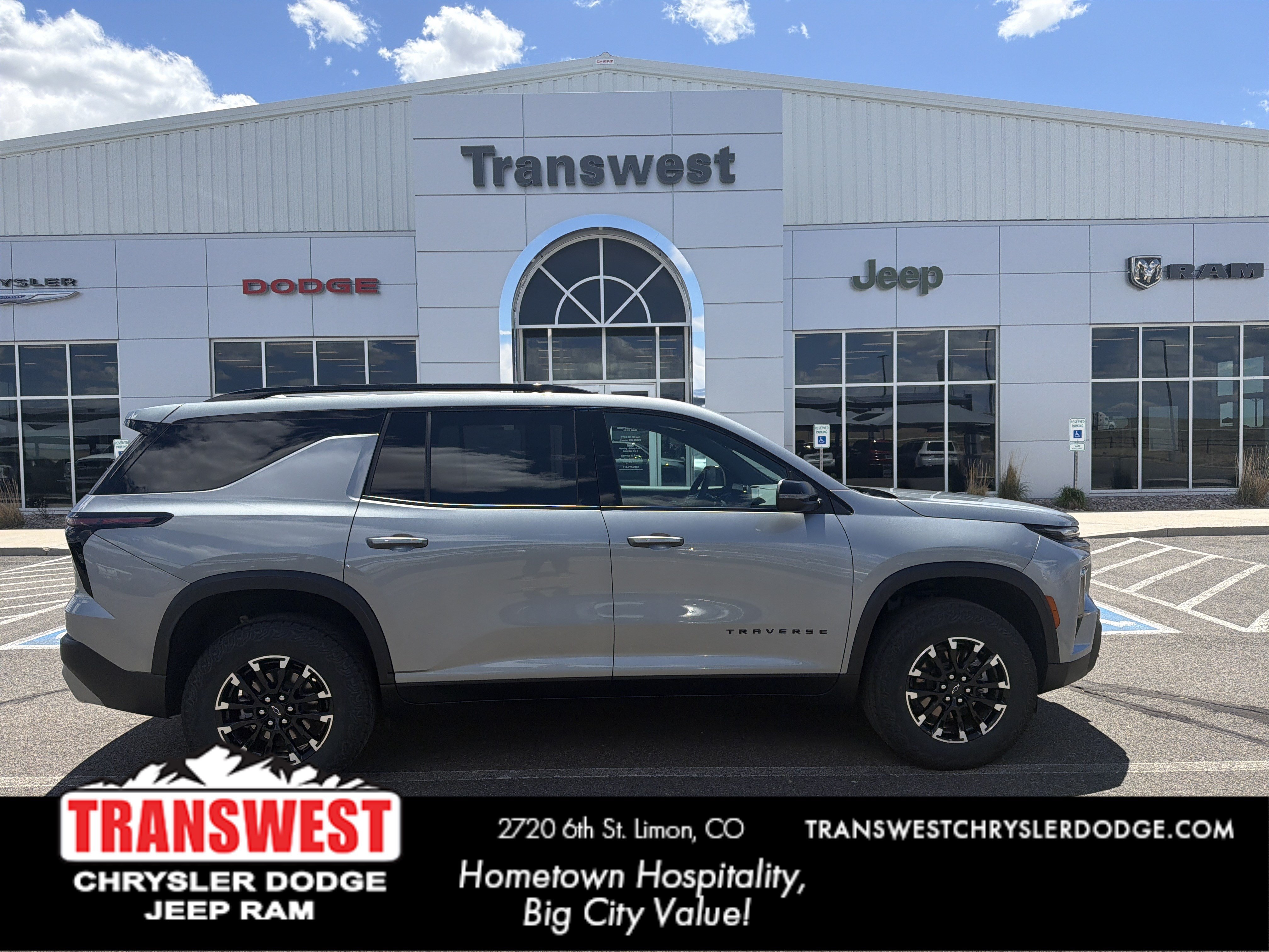 Used 2025 Chevrolet Traverse Z71