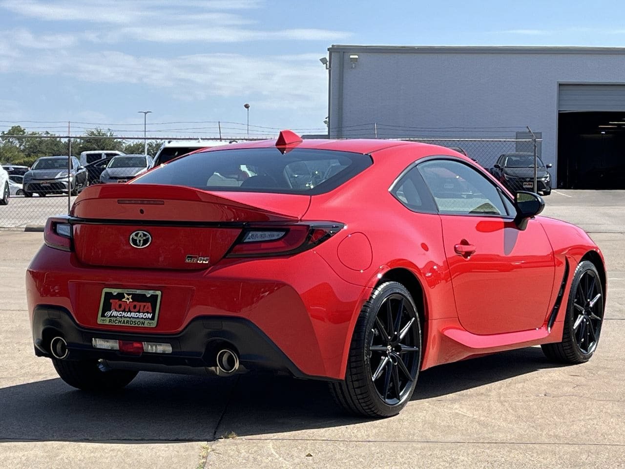 Used 2025 Toyota GR86 Premium RWD image 4