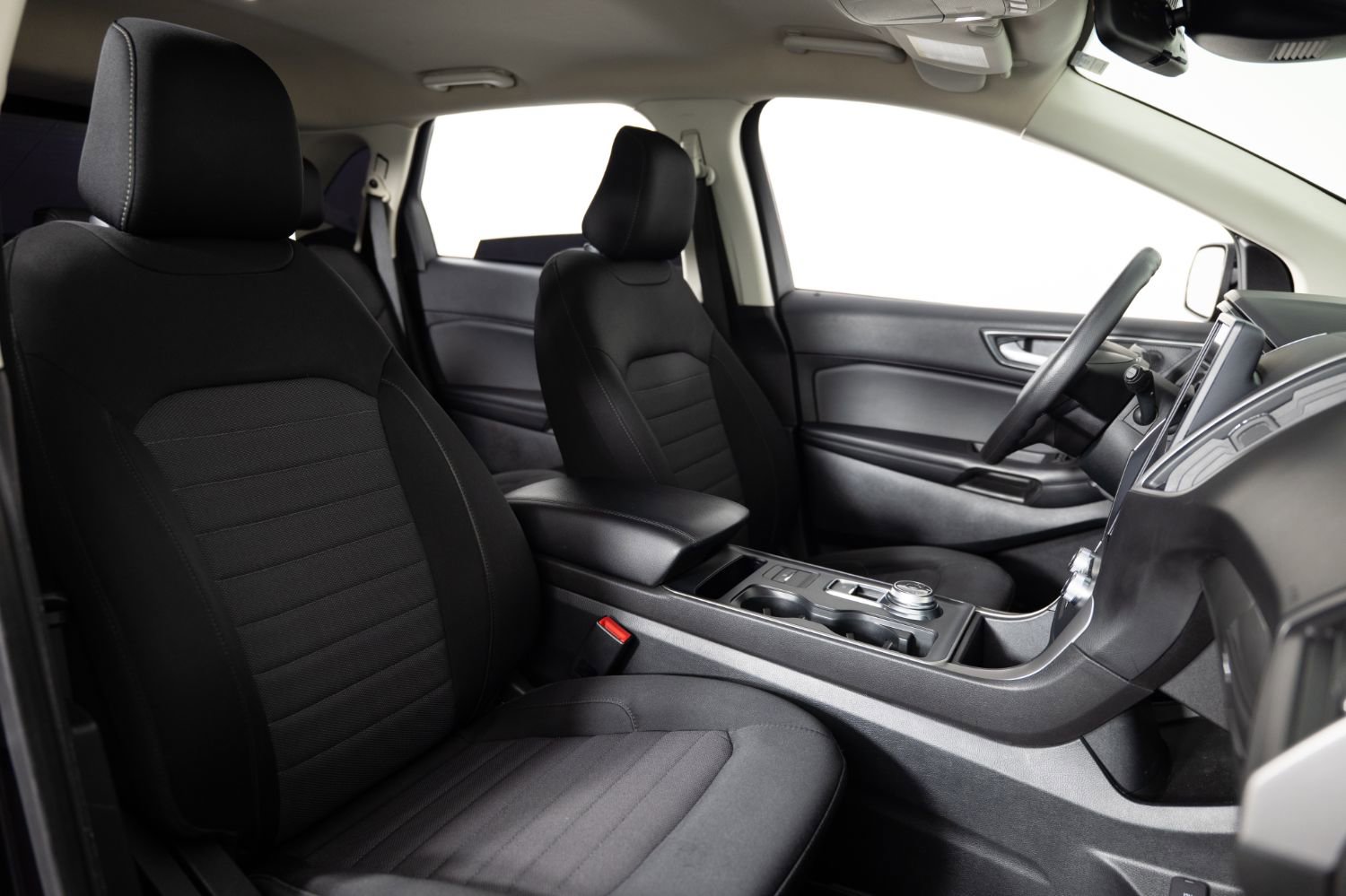 Used 2022 Ford Edge SE w/ Black Appearance Package image 29