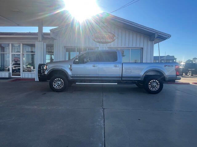 Used 2022 Ford F350 Lariat w/ Chrome Package image 1