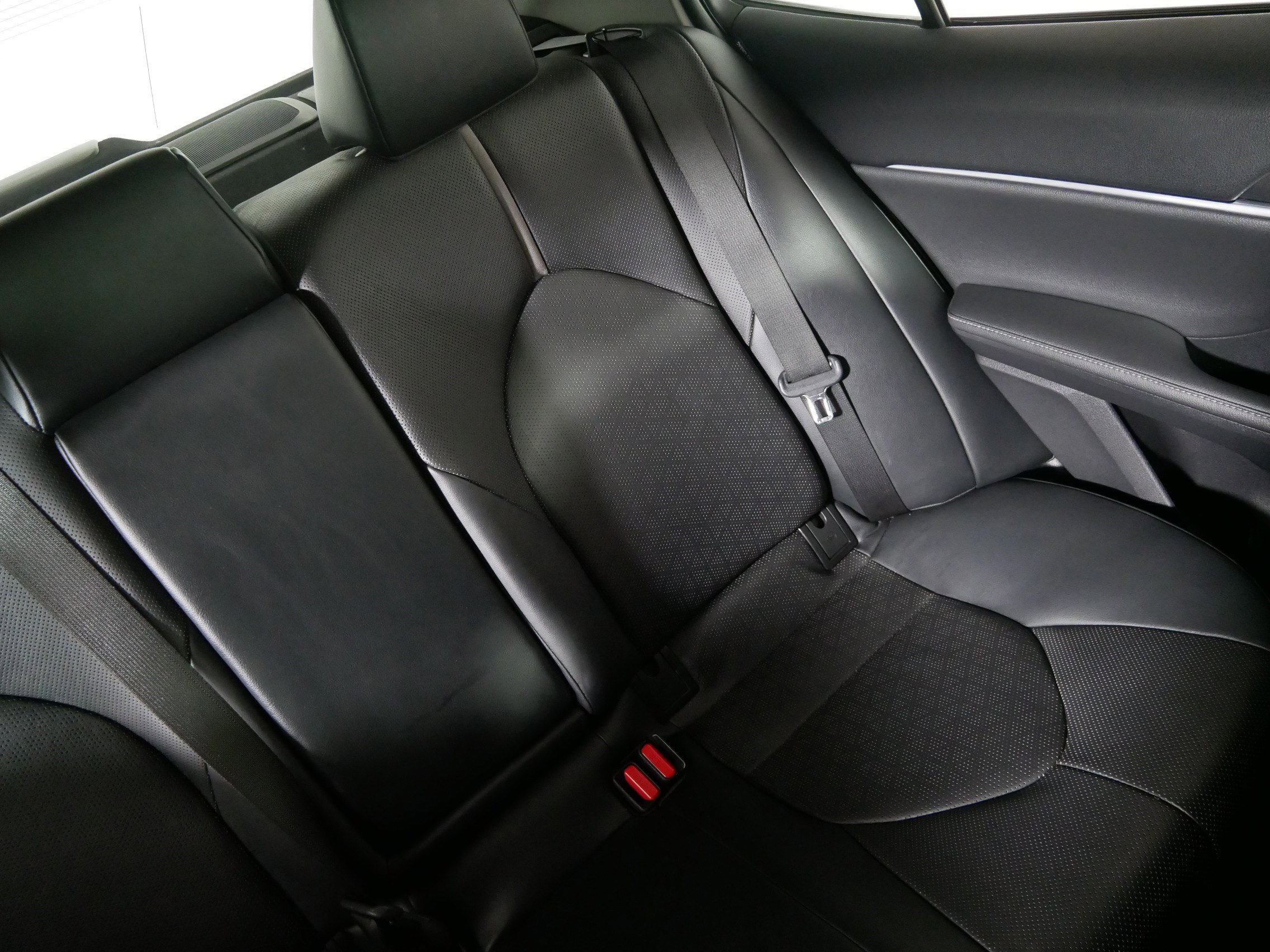 Used 2021 Toyota Camry XSE w/ Navigation Package image 14