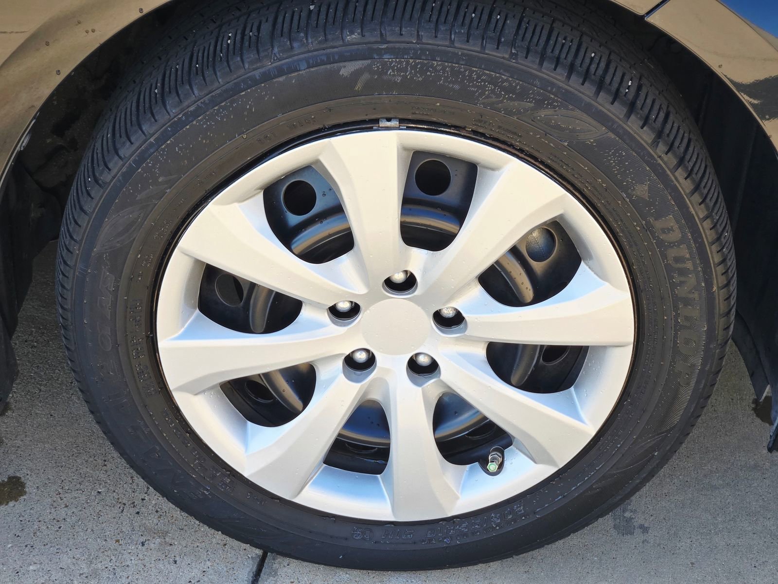 Used 2020 Toyota Corolla LE image 7