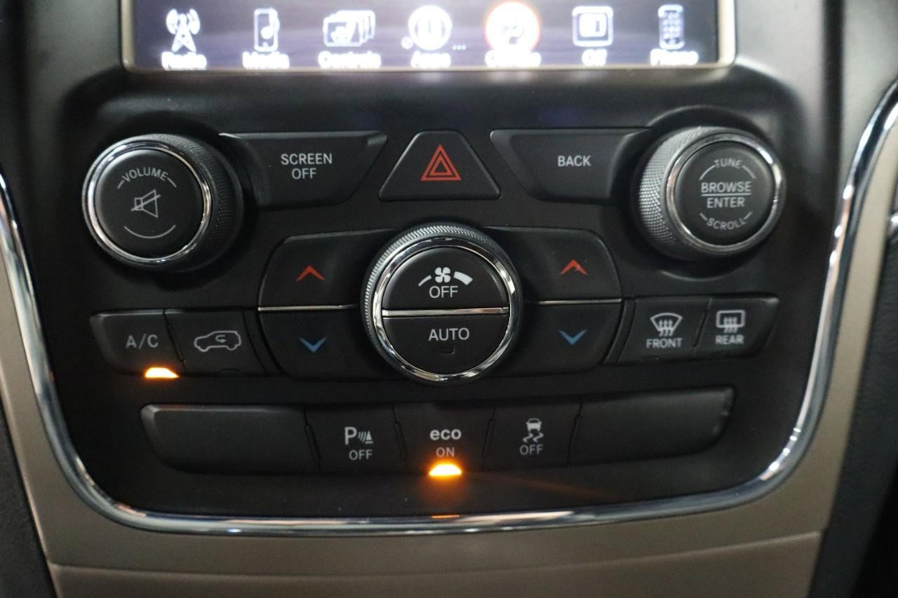 Used 2015 Jeep Grand Cherokee Limited AWD/4WD image 16