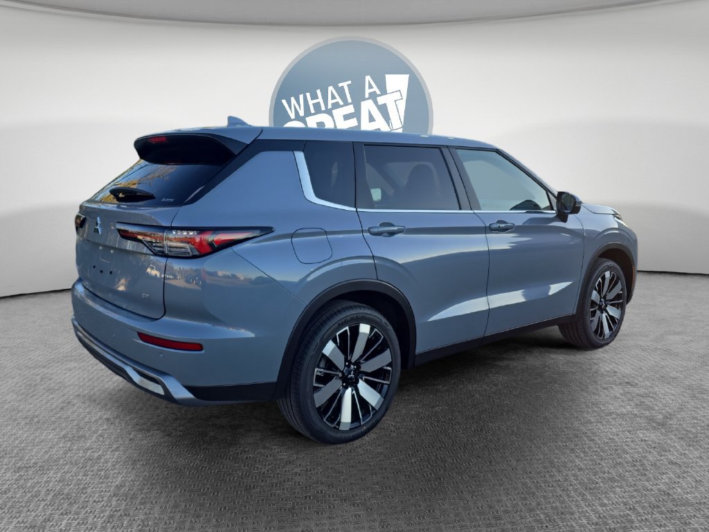 New 2026 Mitsubishi Outlander SE AWD/4WD image 3