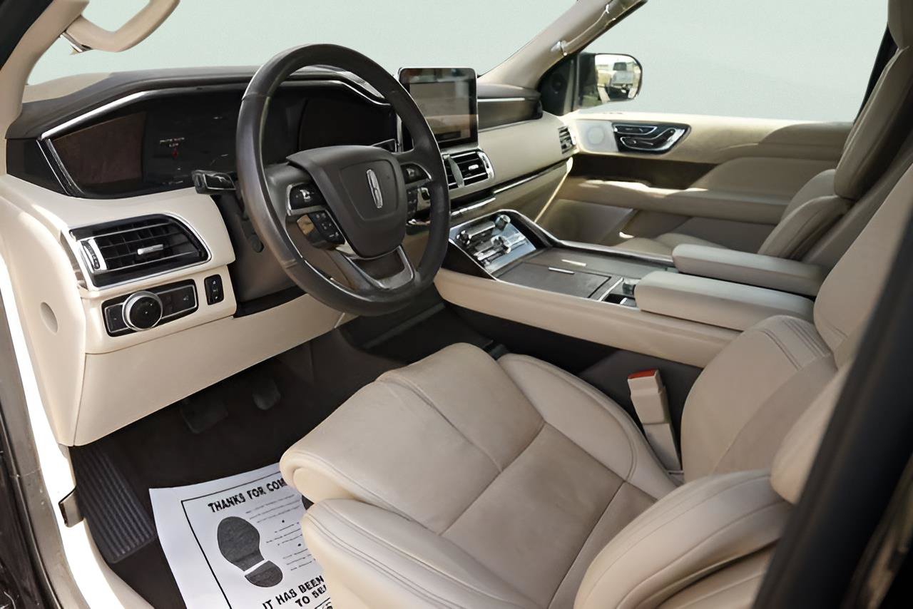Used 2020 Lincoln Navigator L Reserve w/ Equipment Group 208A Reserve AWD/4WD image 8