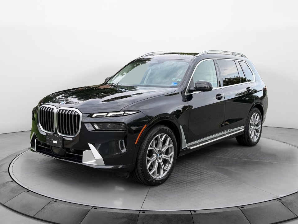 Used 2026 BMW X7 xDrive40i AWD/4WD image 3