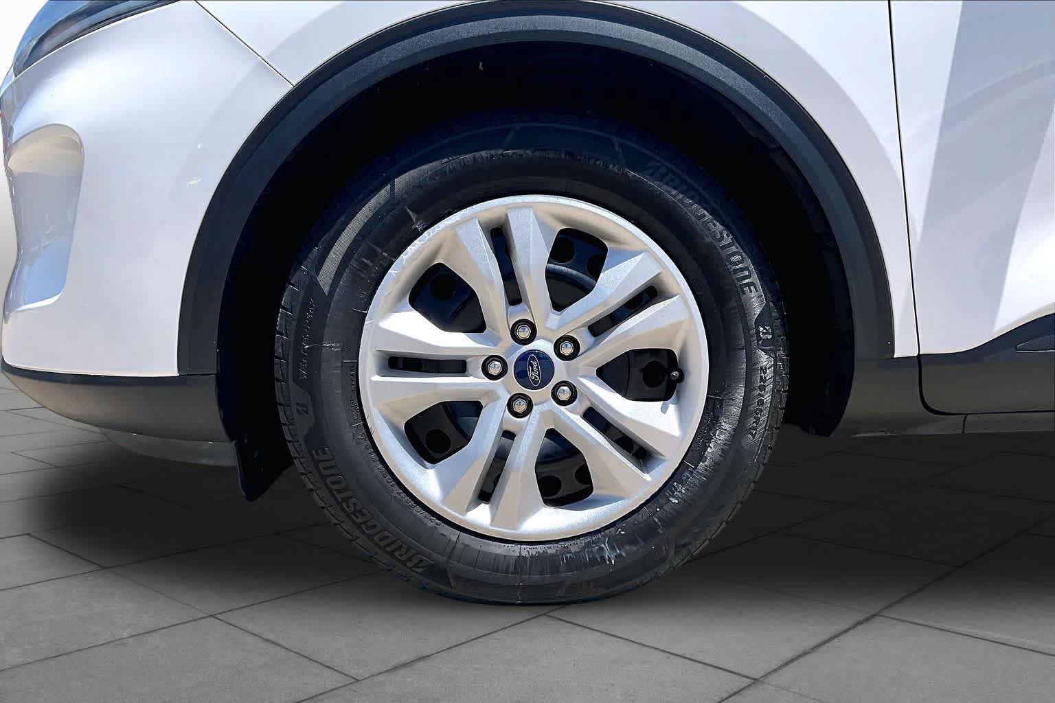 Used 2022 Ford Escape S FWD image 10