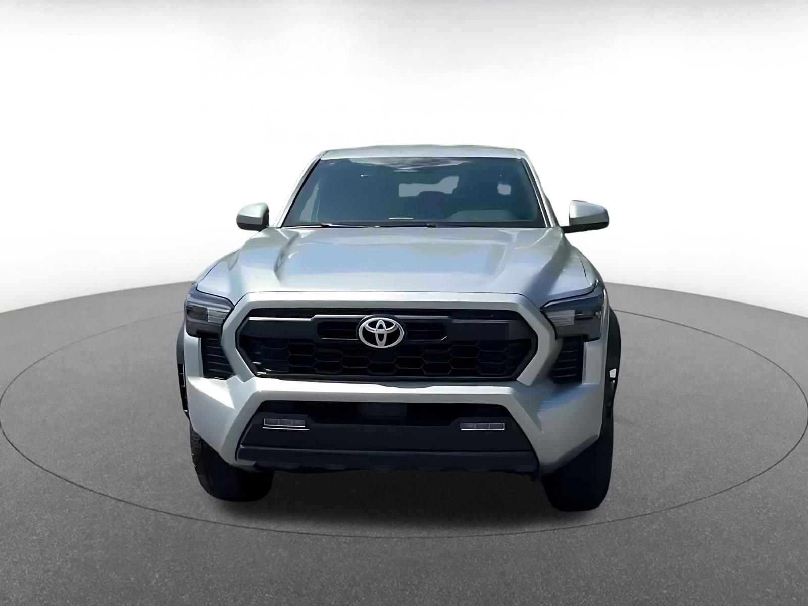 Used 2024 Toyota Tacoma TRD Off-Road AWD/4WD image 4