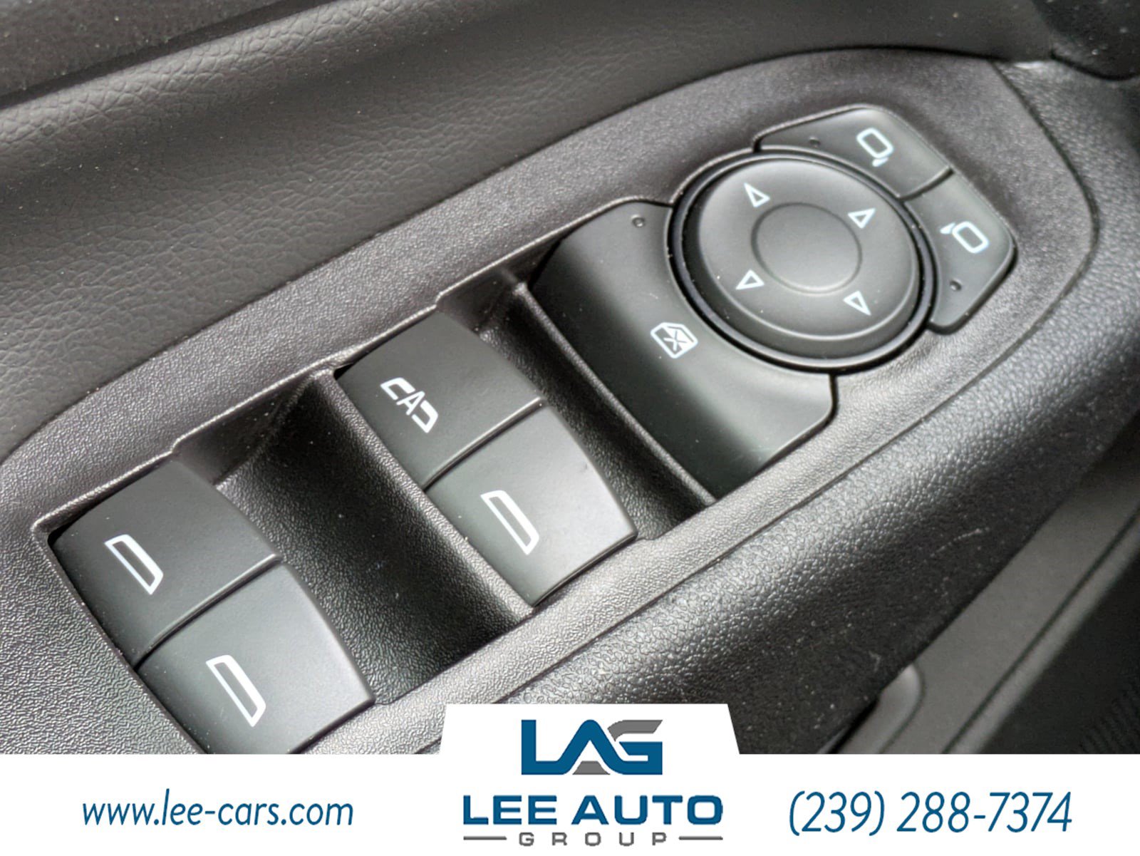 Used 2019 Chevrolet Equinox Premier FWD image 21