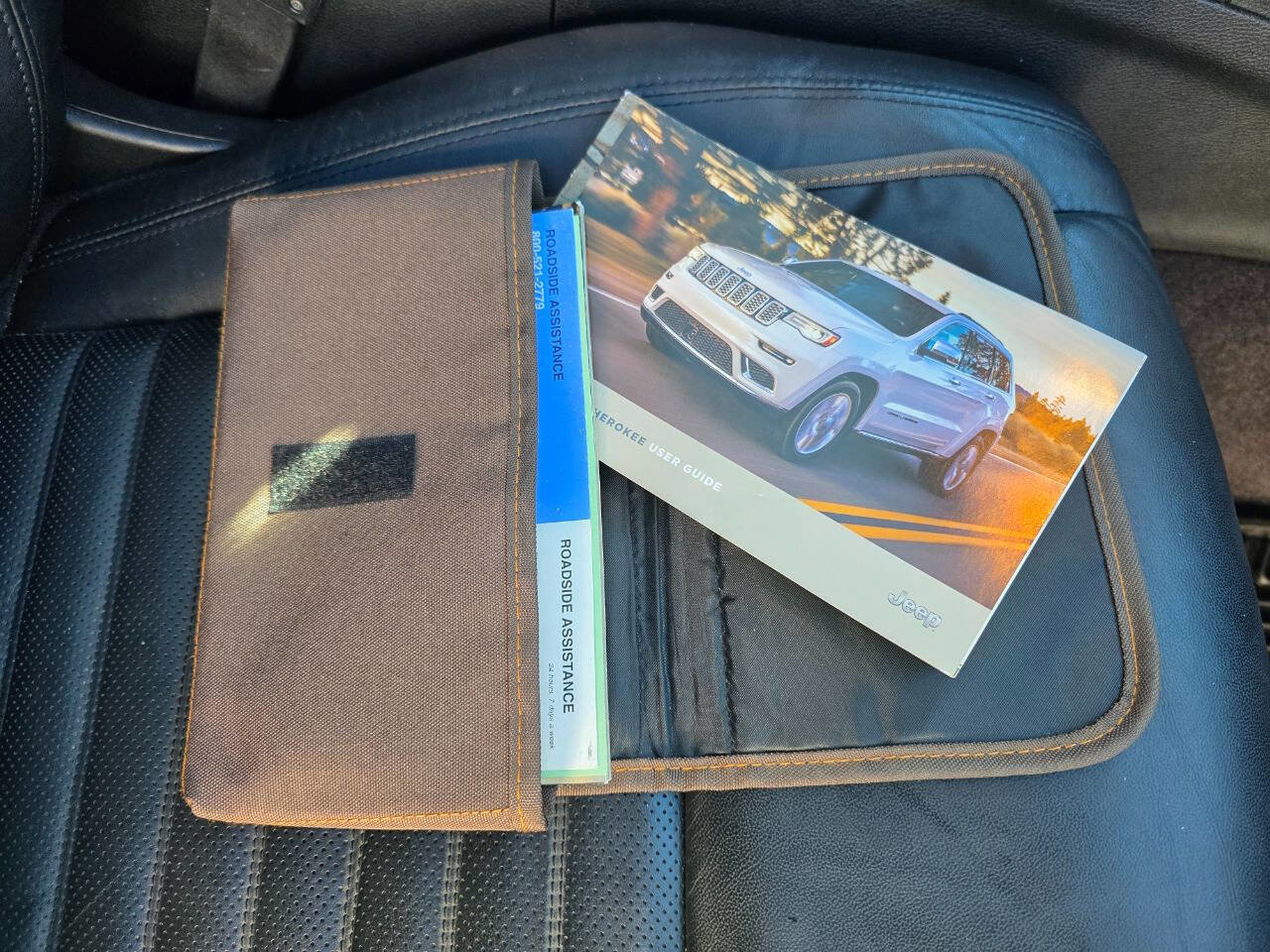 Used 2018 Jeep Grand Cherokee Limited image 40