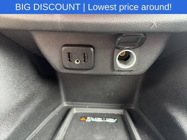 Used 2023 Chevrolet Traverse LT AWD/4WD image 37
