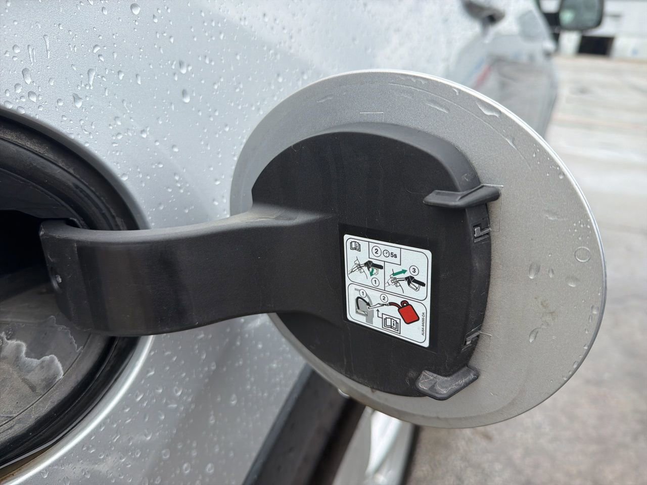 Used 2018 Ford Explorer XLT image 21