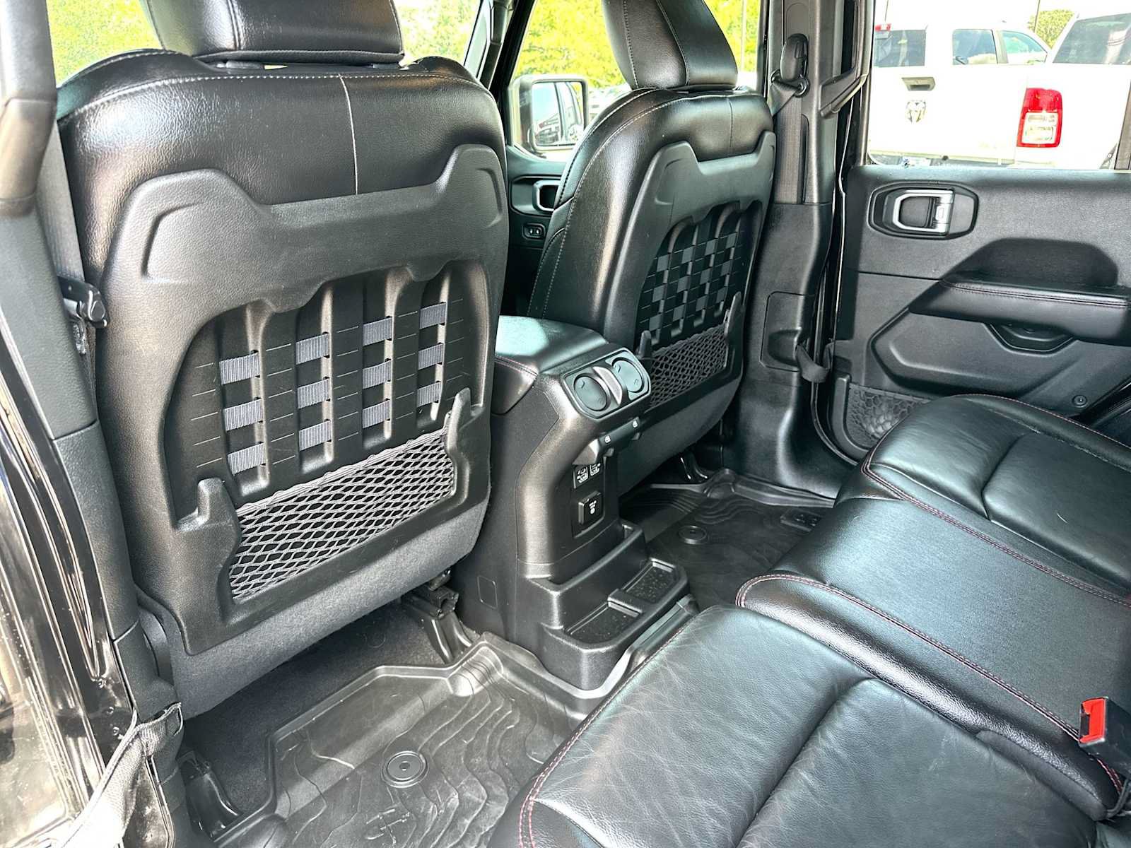 Used 2021 Jeep Wrangler Unlimited Rubicon AWD/4WD image 24