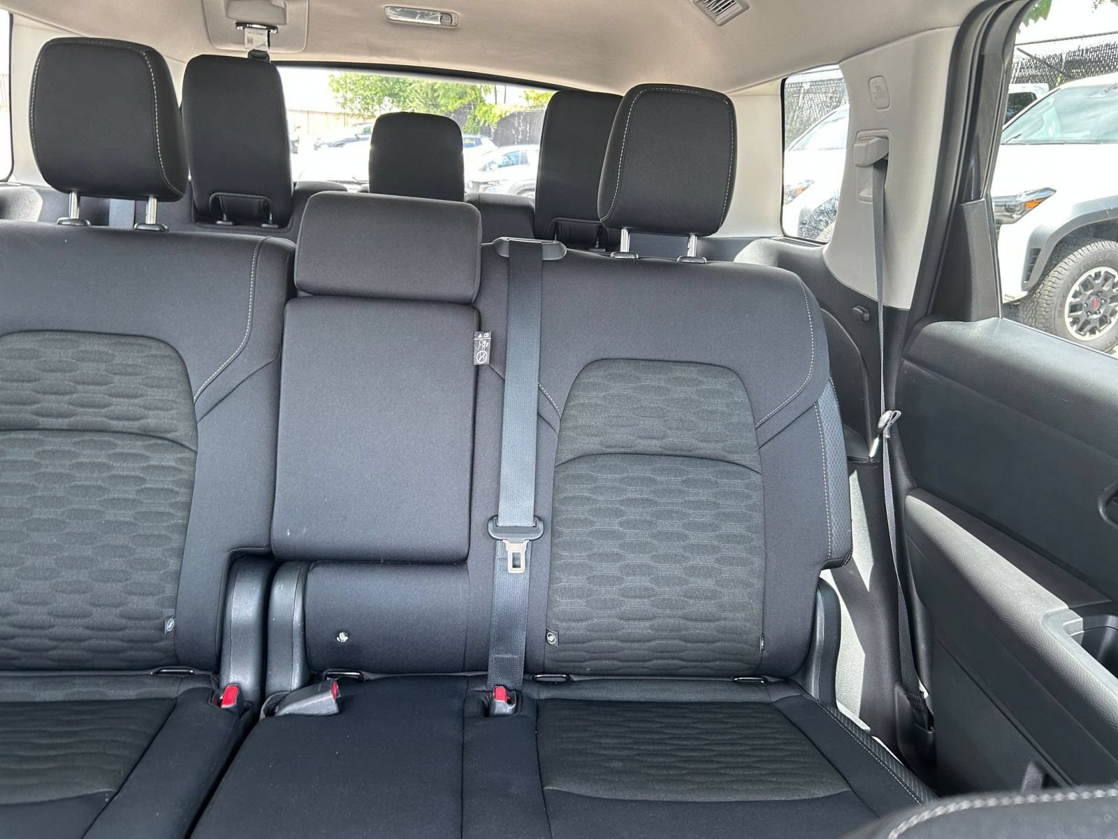 Used 2025 Nissan Pathfinder SV FWD image 34