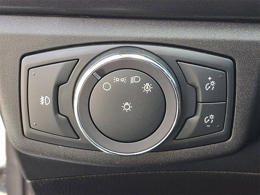 Certified 2018 Ford Fusion SE w/ Equipment Group 201A image 23