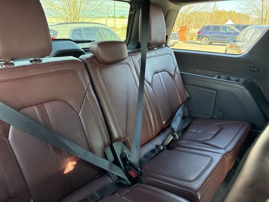 Used 2024 Ford Expedition Limited image 15