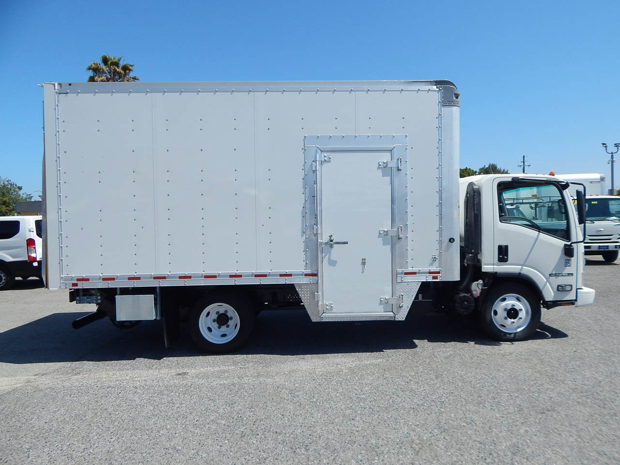 Used 2021 Isuzu NPR image 6