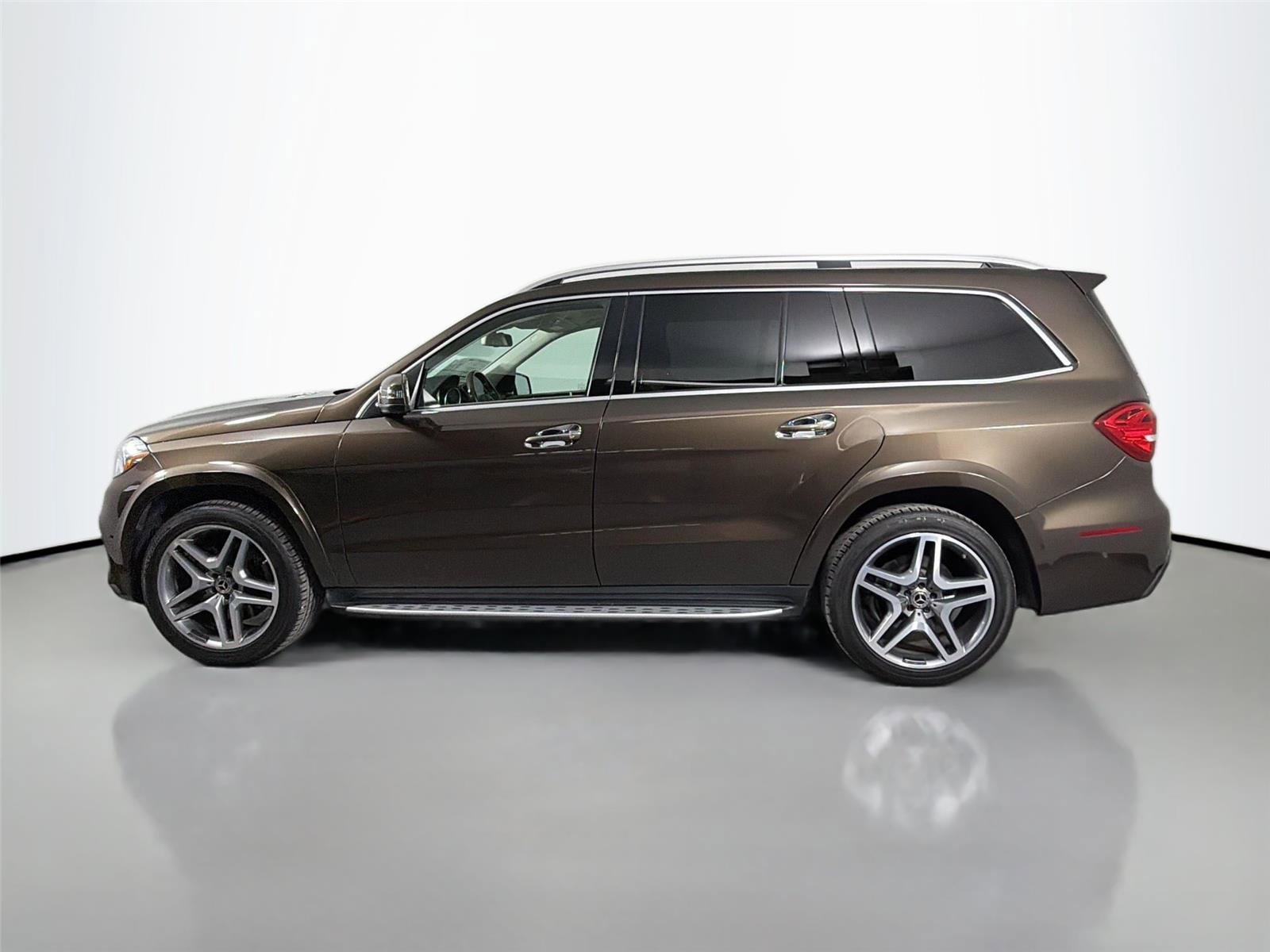 Used 2017 Mercedes-Benz GLS 550 4MATIC image 8