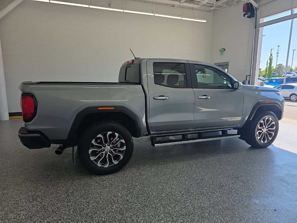 Used 2025 GMC Canyon Denali AWD/4WD image 6