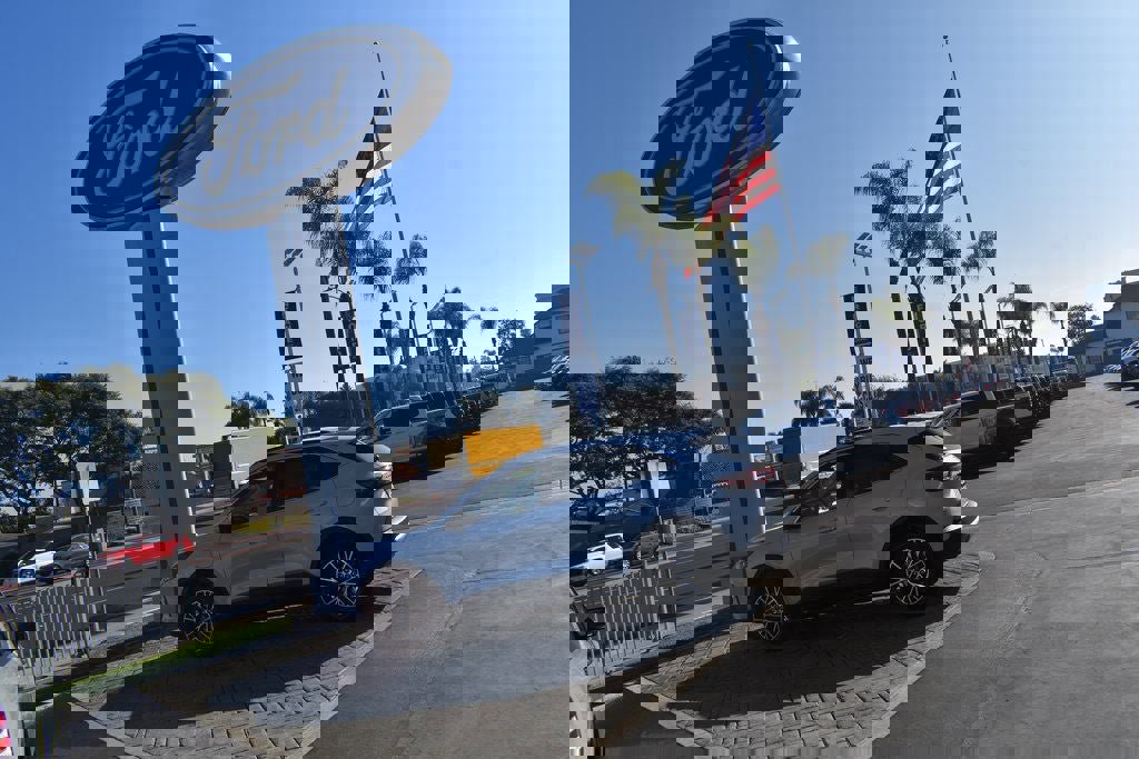 New 2025 Ford Escape SE w/ PHEV Premium Package image 22