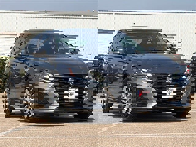 Used 2023 Nissan Altima 2.5 S image 1