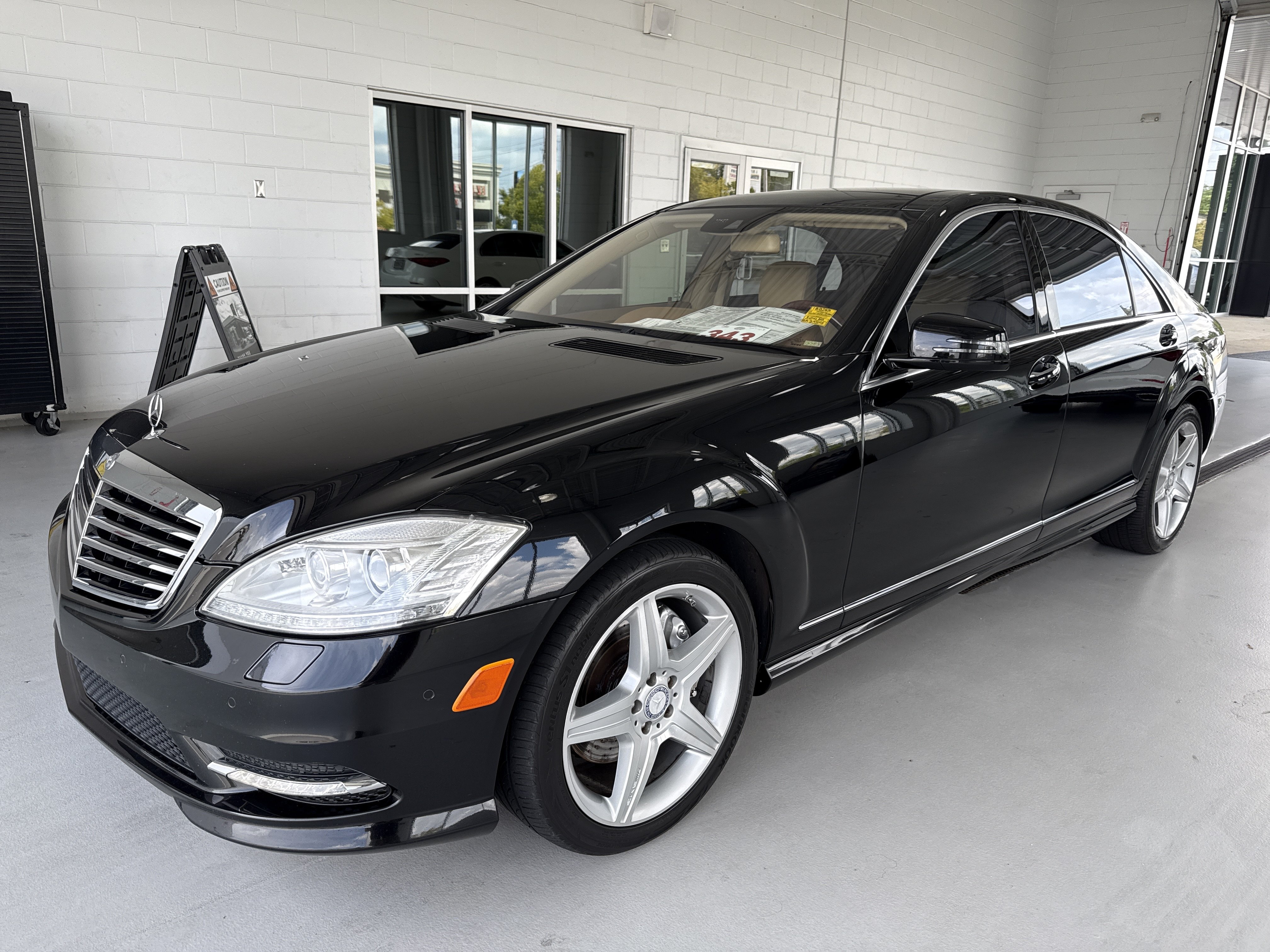 Used 2011 Mercedes-Benz S 550 image 6