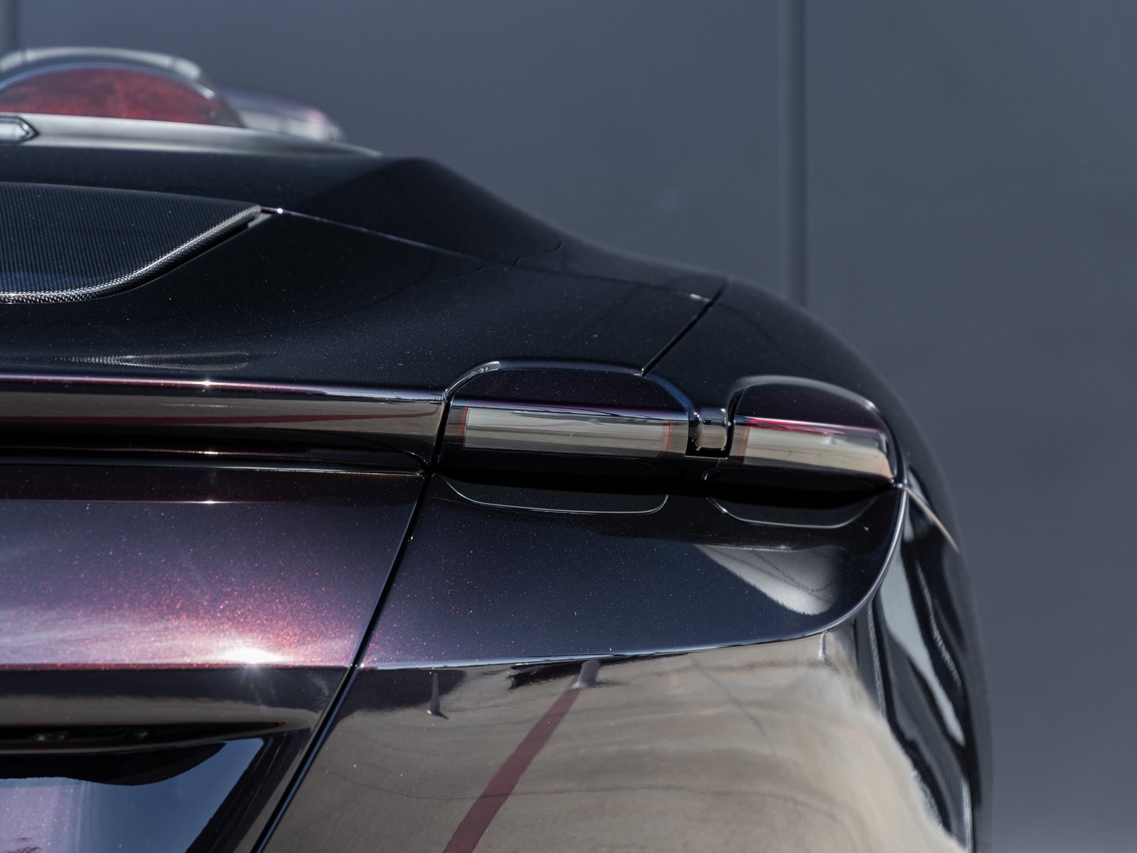 Used 2024 Ferrari Roma Spider image 14