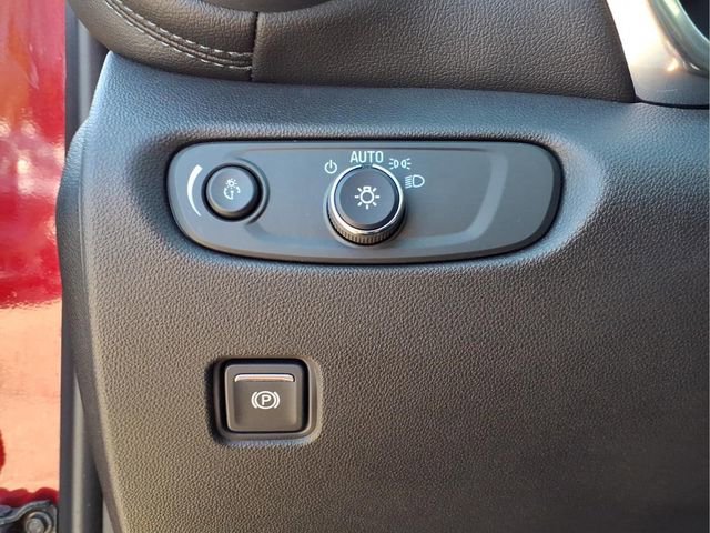 Used 2020 Chevrolet Blazer LT image 16